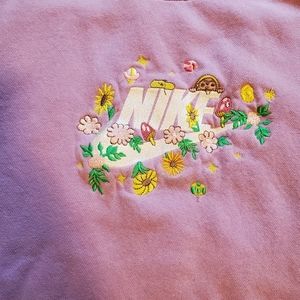 Nike embroidered flower mushroom crewneck sweatshirt